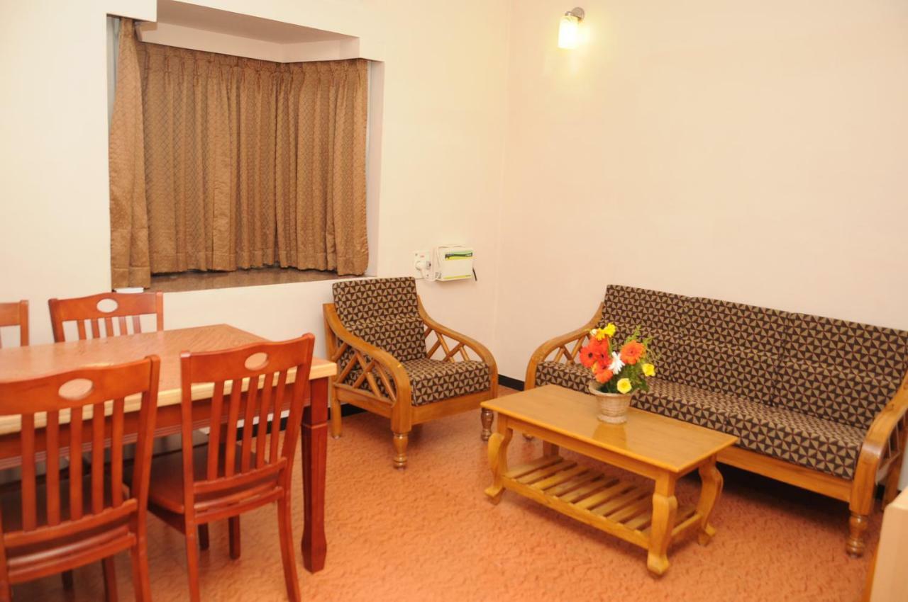 Srm Hotel Trichy Tiruchirappalli Esterno foto